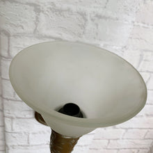 Load image into Gallery viewer, Vintage Brass Wall Light.