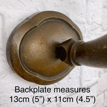 Load image into Gallery viewer, Vintage Brass Wall Light.