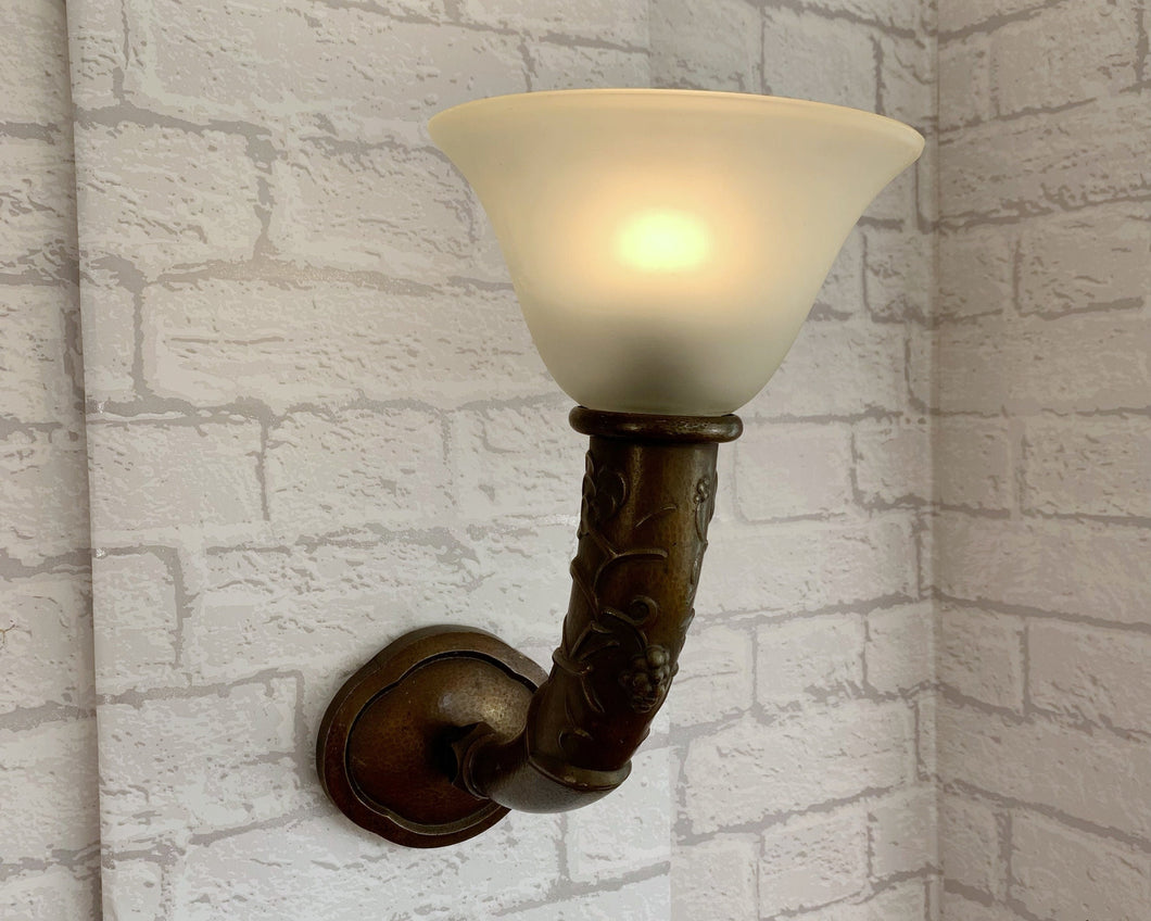 Vintage Brass Wall Light.