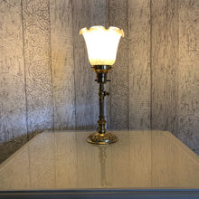 Load image into Gallery viewer, Vintage Brass Lamp
