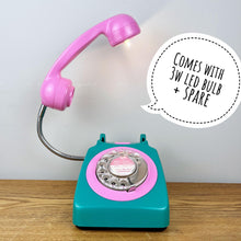 Load image into Gallery viewer, Dopamine Decor, Emerald Green &amp; Pink Desk Lamp.

