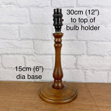 Load image into Gallery viewer, Vintage Wooden Lamp.
